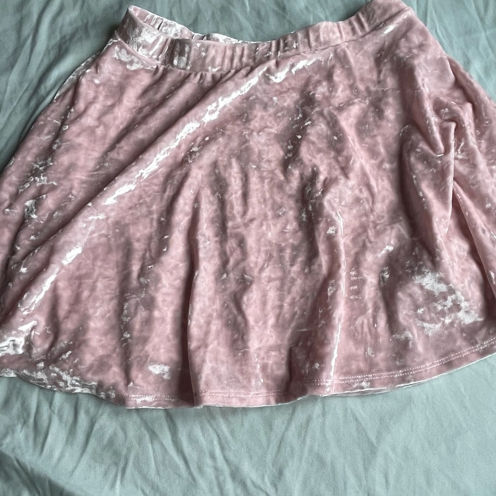 Forever 21 crushed velvet skirt size large